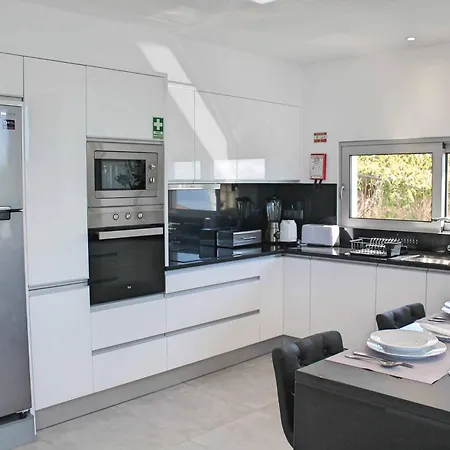 Vila Calheta Heights